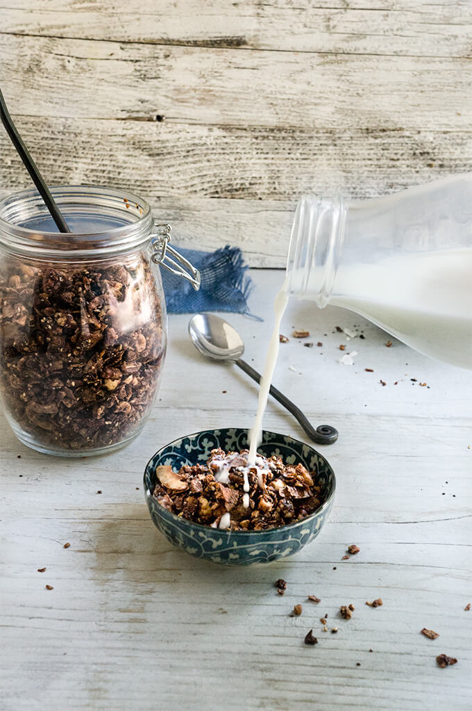 Dark Chocolate Granola - nutty, crunchy, and full of addictive hazelnut-chocolate flavors, gluten free and vegan too. | www.viktoriastable.com