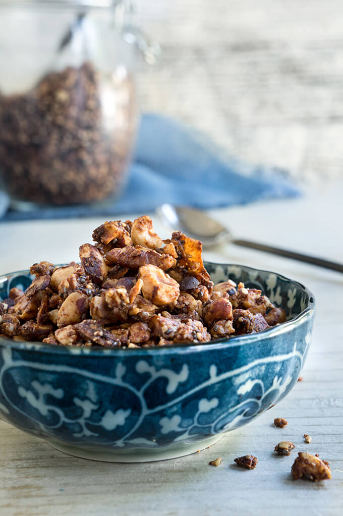 Dark Chocolate Granola - nutty, crunchy, and full of addictive hazelnut-chocolate flavors, gluten free and vegan too. | www.viktoriastable.com