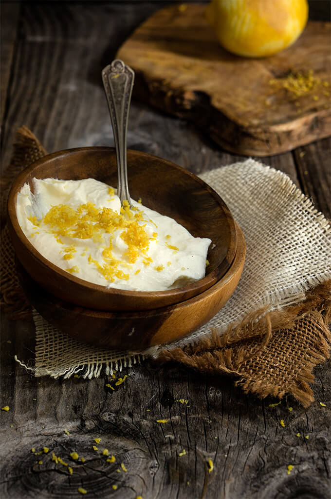 Homemade Mascarpone cheese | www.viktoriastable.com