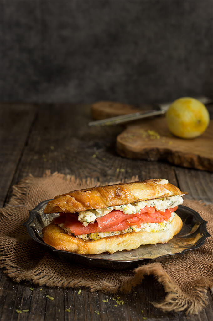Croissant French toast with lemon Mascarpone filling - treat yourself to this scrumptious breakfast on a lazy weekend morning, and be sure to try both the savory and sweet version! | www.viktoriastable.com