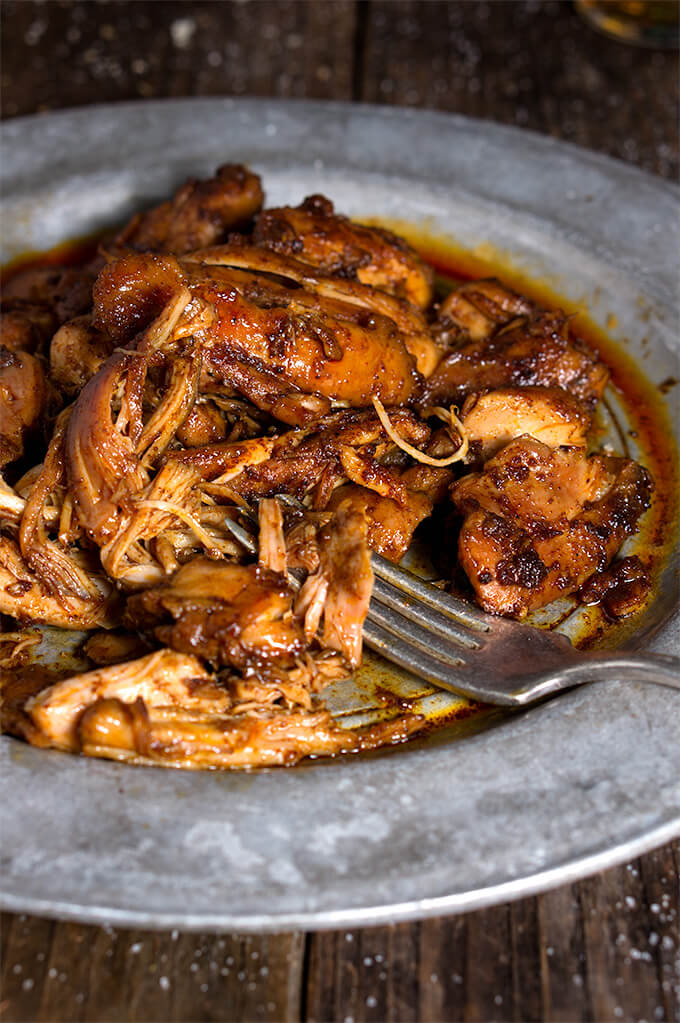 2-ingredient paprika chicken - you wouldn't believe how flavorful, delicious, and melt-in-your mouth this chicken is, not to mention completely hands-off! | www.viktoriastable.com