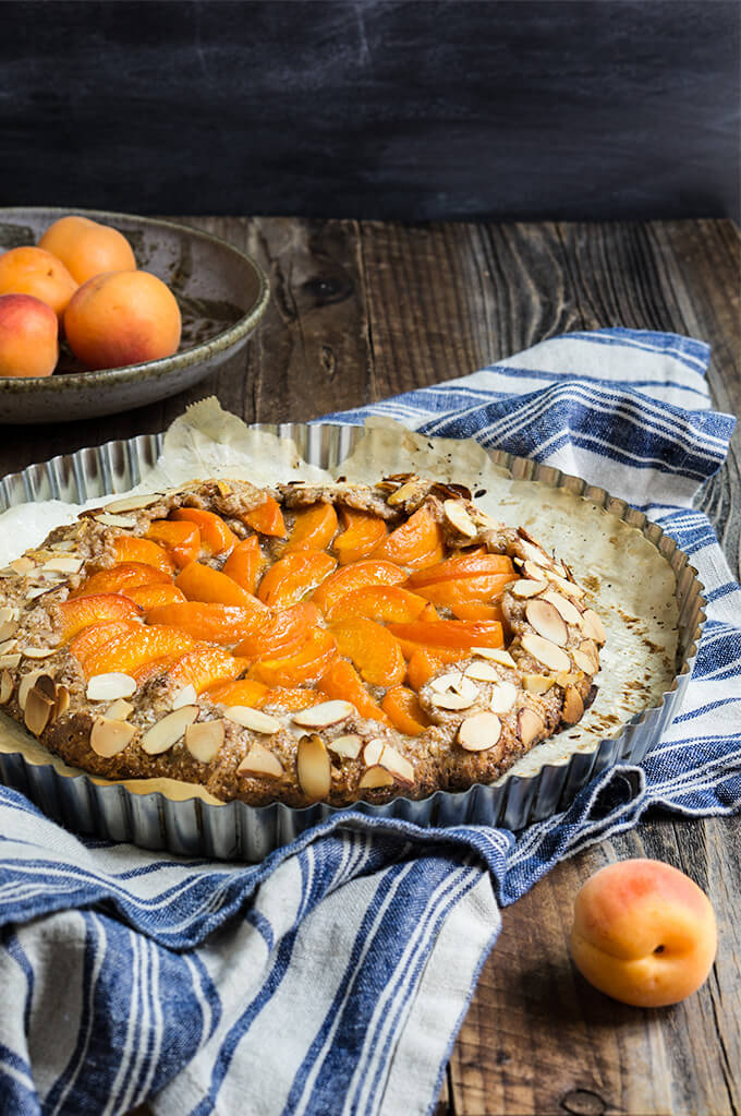 Apricot almond galette - flakey buttery crust, almond frangipane filling, and jammy sweet apricot on top complete this rustic summer galette. | www.viktoriastable.com