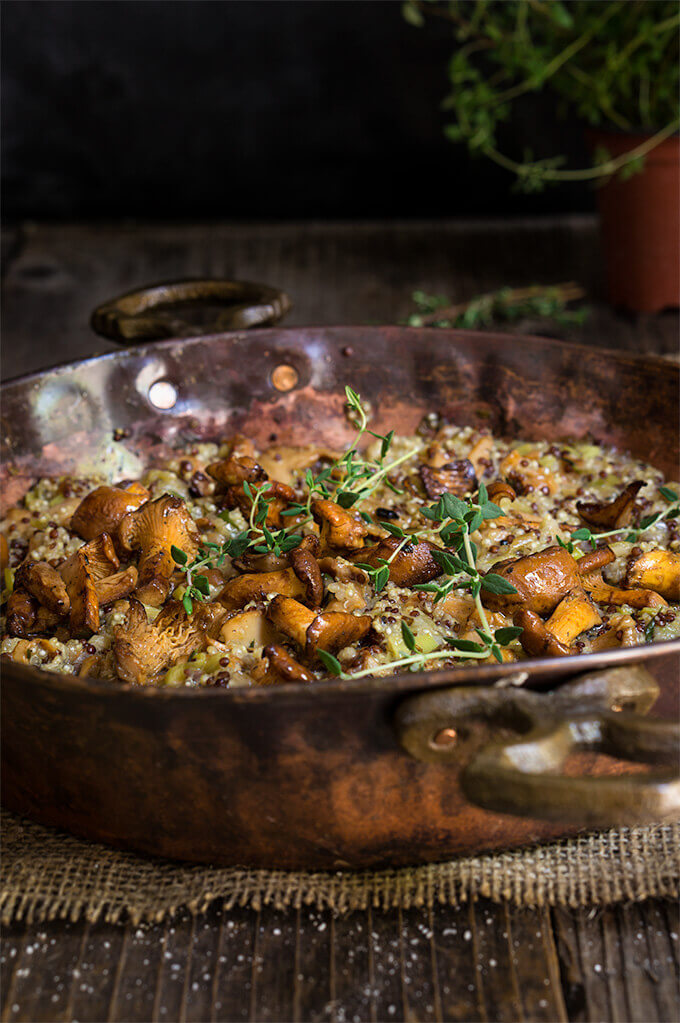 Creamy mushroom and leek quinoa risotto - protein packed quinoa replaces rice in this quicker and healthier risotto version, where mascarpone cheese gives it a nice buttery creaminess, and thyme infuses the dish with a warm spicy aroma. | www.viktoriastable.com