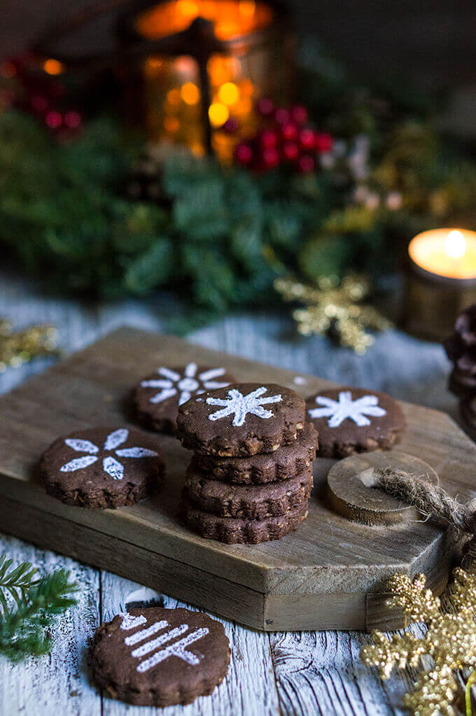 Mexican chocolate shortbread cookies - enriched with dark chocolate, and flavored with spicy cinnamon, and hot cayenne pepper, they are the perfect, melt-in-your-mouth crumbly morsel that has both an intense chocolaty flavor, and warmth and heat from the spices.| www.viktoriastable.com