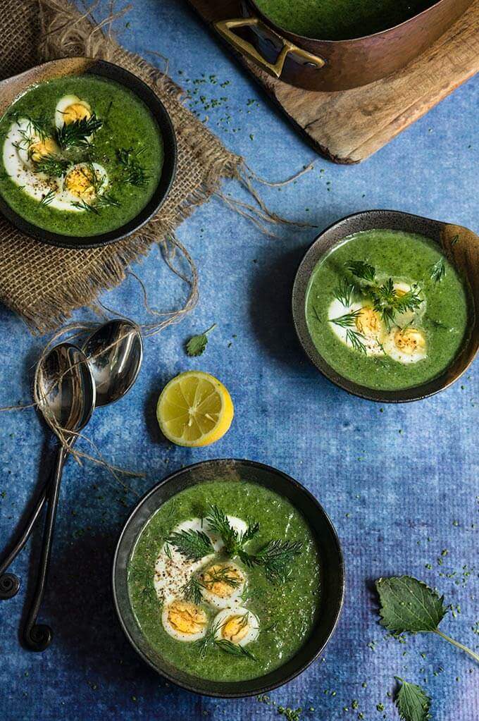 Nettle and green garlic soup - this creamy soup tastes like the spring, with flavors of mild garlic, aromatic dill, and fresh lemon, and is packed with cleansing nutrients and minerals. | www.viktoriastable.com