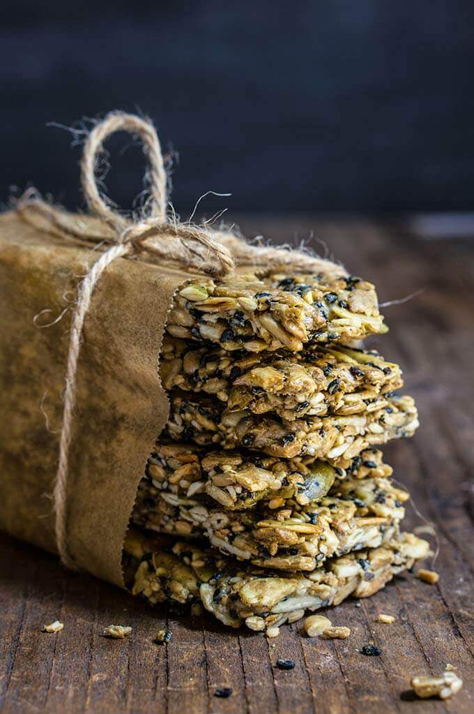 Savory sunflower seed bars - these crunchy, salty snack bars, are sugar-free, fluten-free, and totally addicting! | www.viktoriastable.com