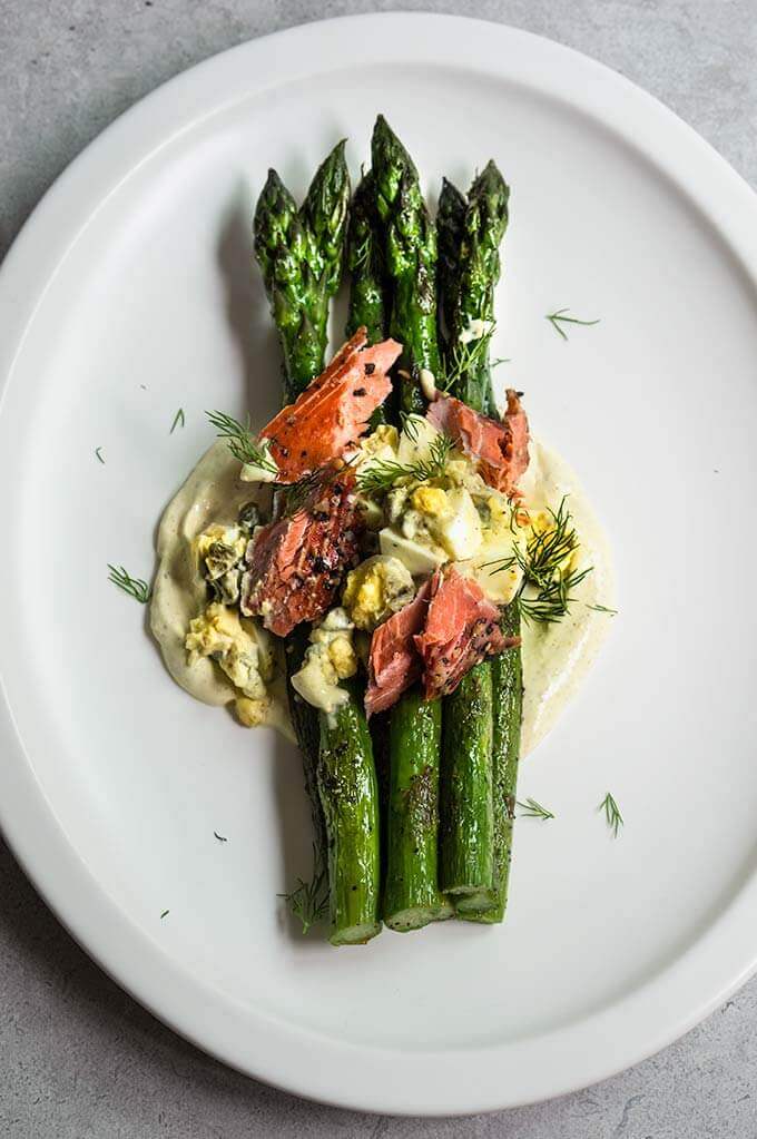 Asparagus with smoked salmon and gribiche - seared fresh asparagus, topped with creamy, cold sauce Gribiche, and smoked salmon make a great lunch, brunch or dinner, ready in 20 minutes. | www.viktoriastable.com