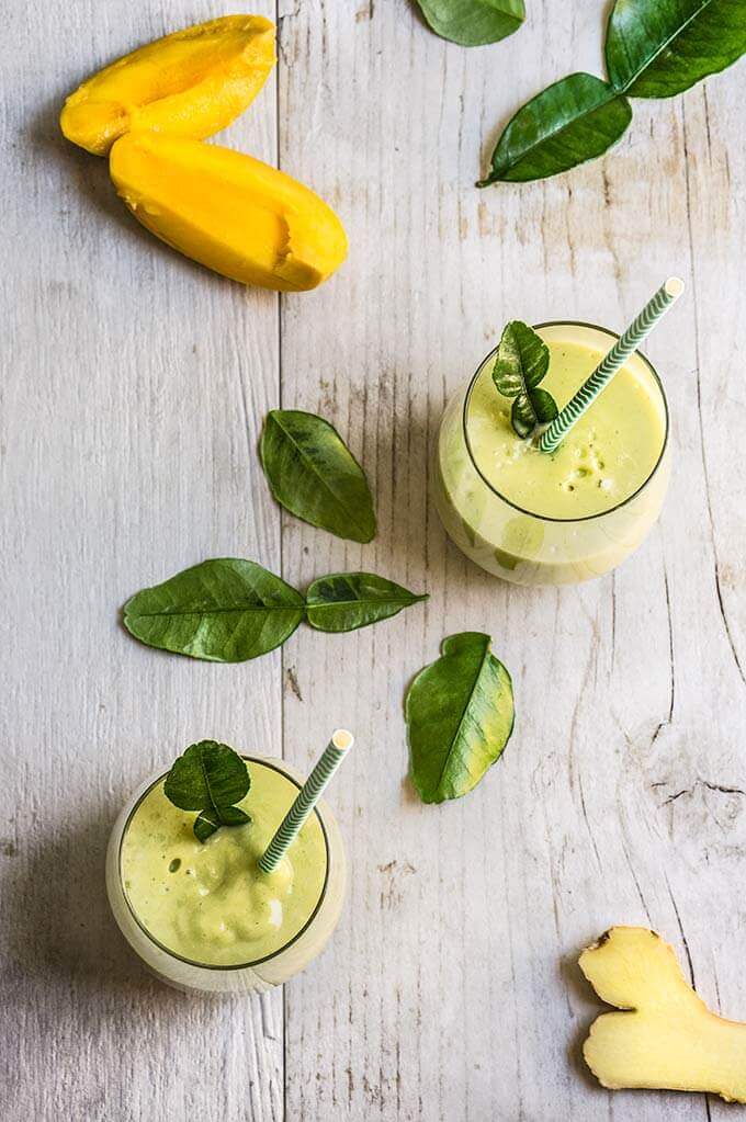 Coconut kaffir lime cooler - with its clean, refreshing taste, intriguing aroma, and a good amount of healthy fat, this smoothie is a great breakfast alternative on a hot morning. | www.viktoriastable.com