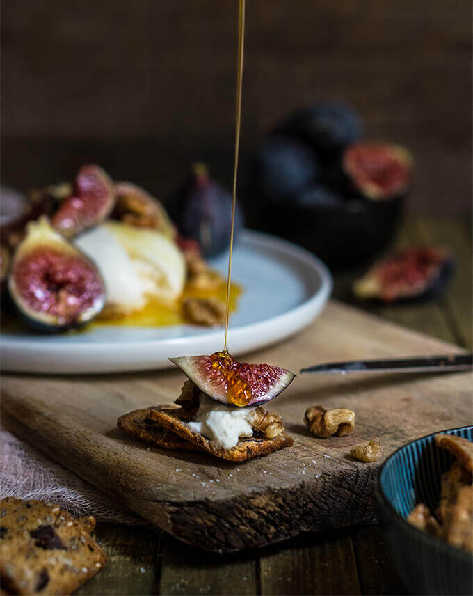 Figs with burrata, honey and salted walnuts | www.viktoriastable.com