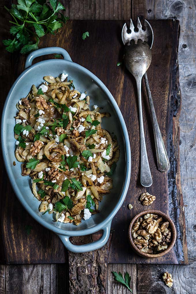 Caramelized fennel with roasted garlic lemon vinaigrette | www.viktoriastable.com