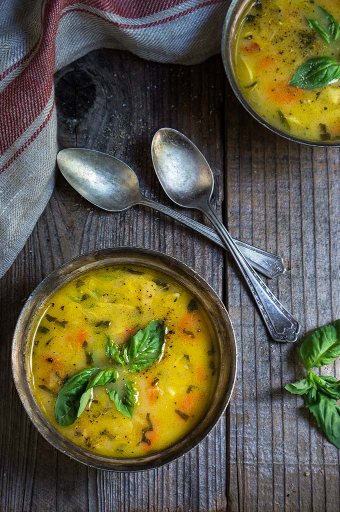 Chicken artichoke lemon soup | www.viktoriastable.com