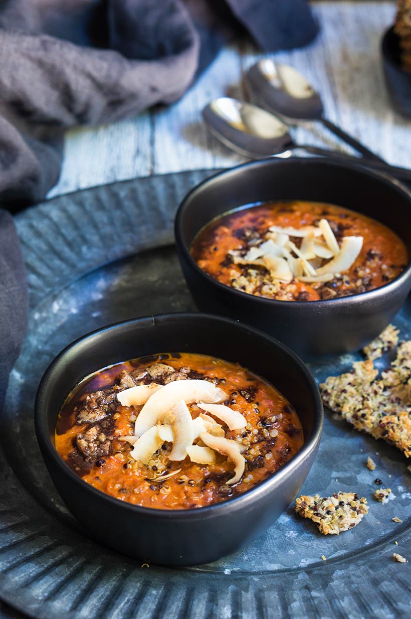 Roasted tomato coconut quinoa soup | www.viktoriastable.com