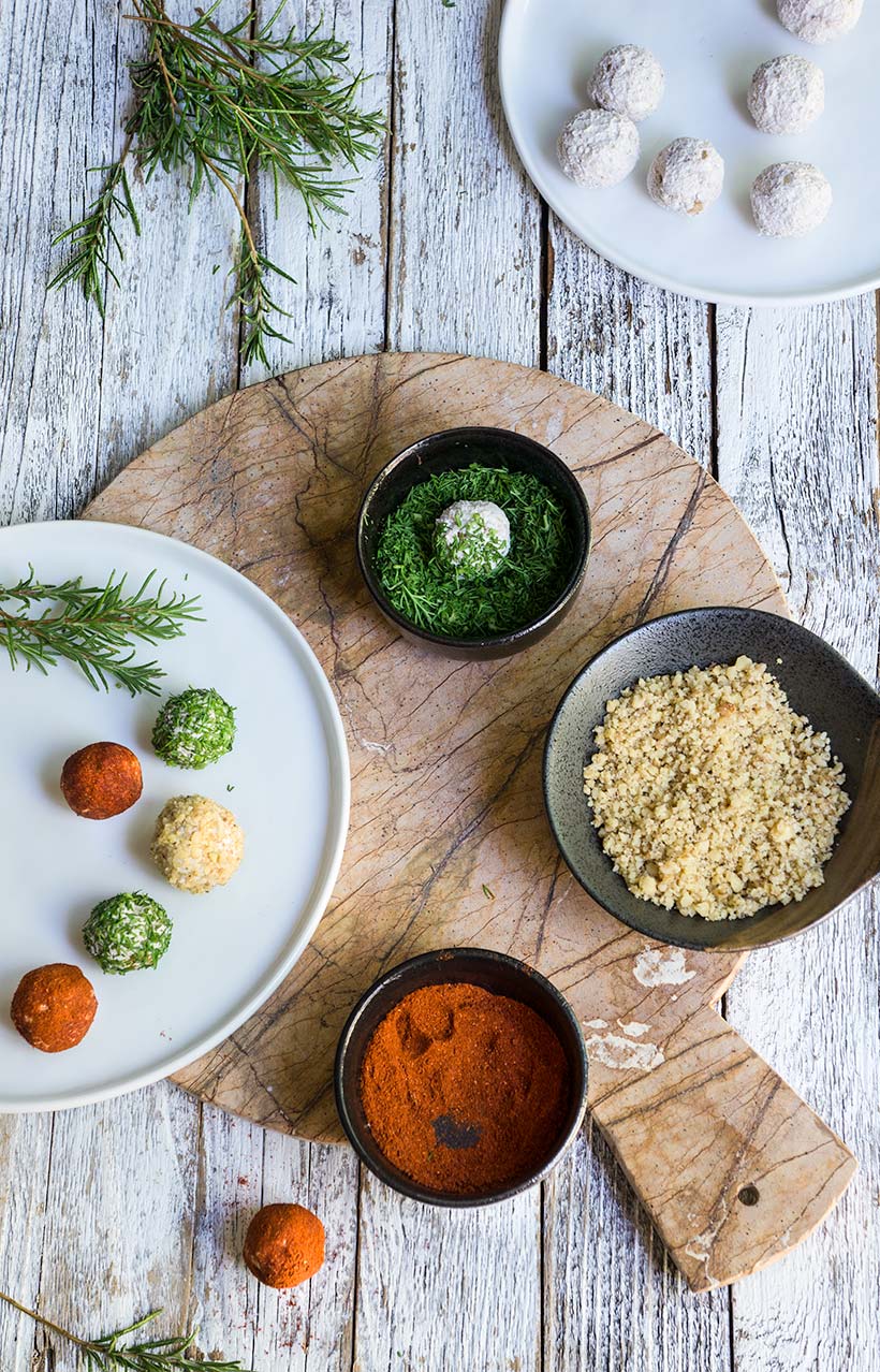 Cheese truffles | www.viktoriastable.com